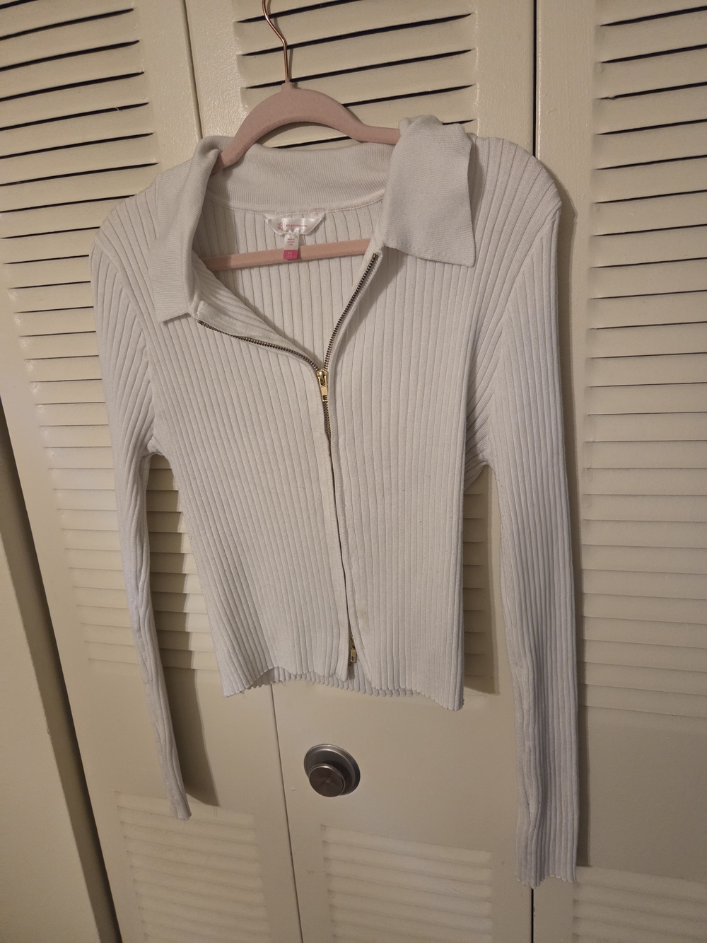 Ribbed Zip-Front Collared Long Sleeve - White